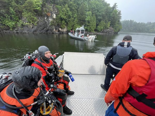 Father drowns after helping child to safety - Vermont Daily Chronicle
